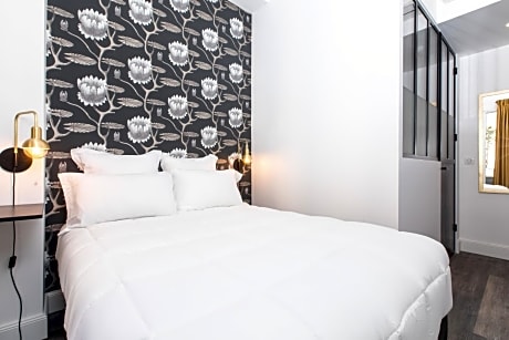Small Double Room with street view