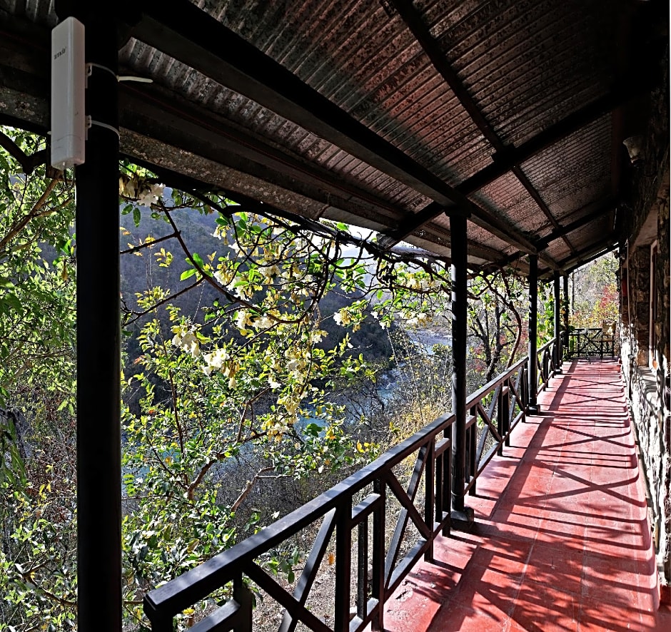 Neemrana's Glasshouse on the Ganges