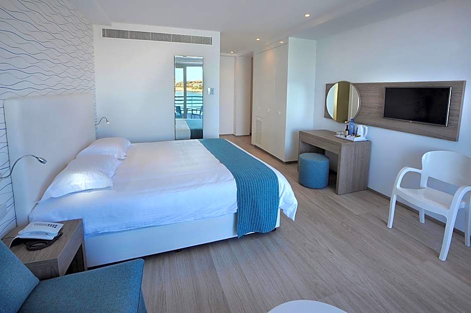 Okeanos Beach Boutique Hotel