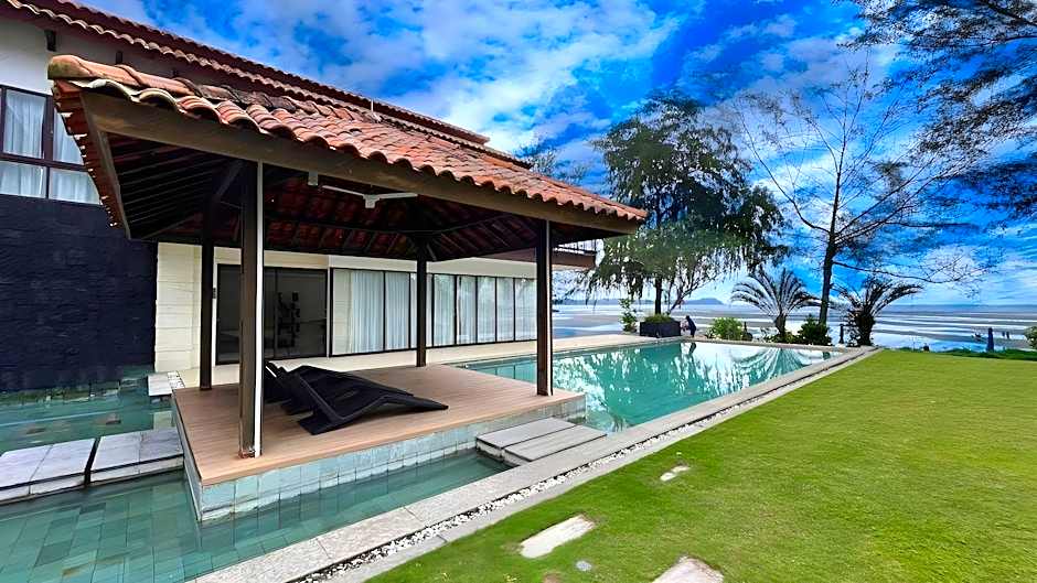 Pantai Indah Lagoi Bintan