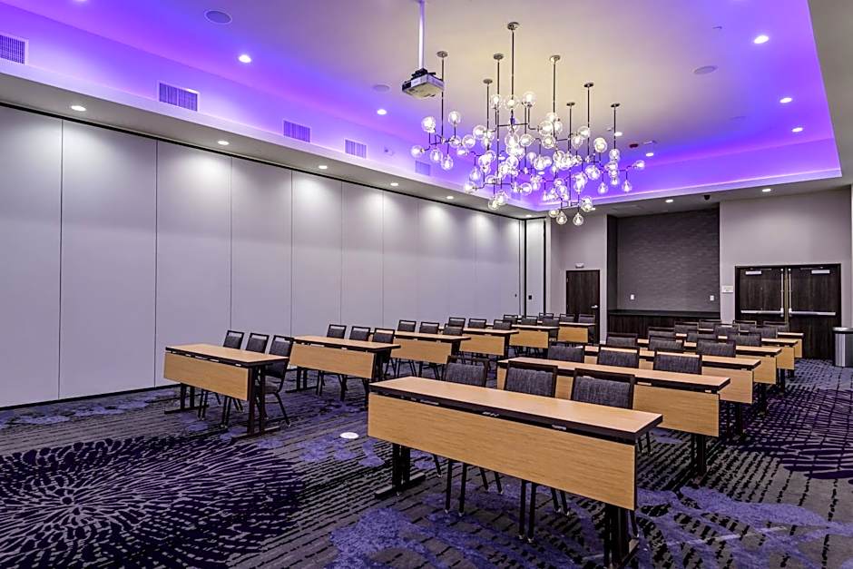 Courtyard by Marriott Lake Jackson
