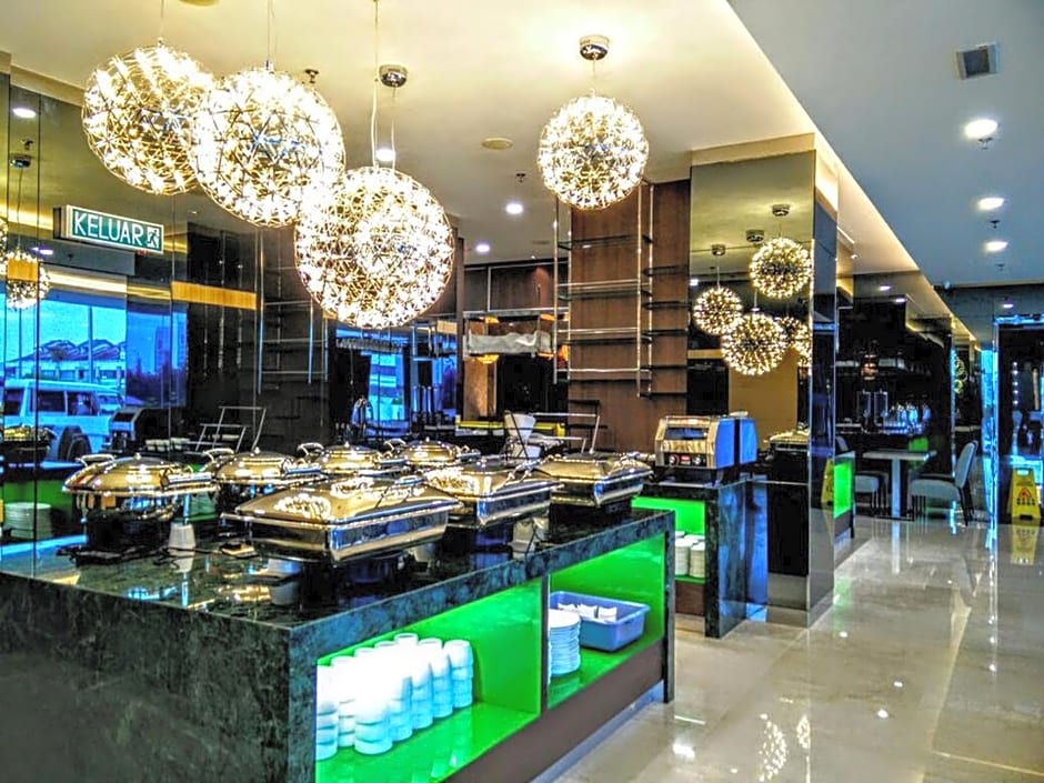 Greens Hotel & Suites