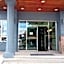 Townhouse Oak Vera Hotel Near Clark International Airport
