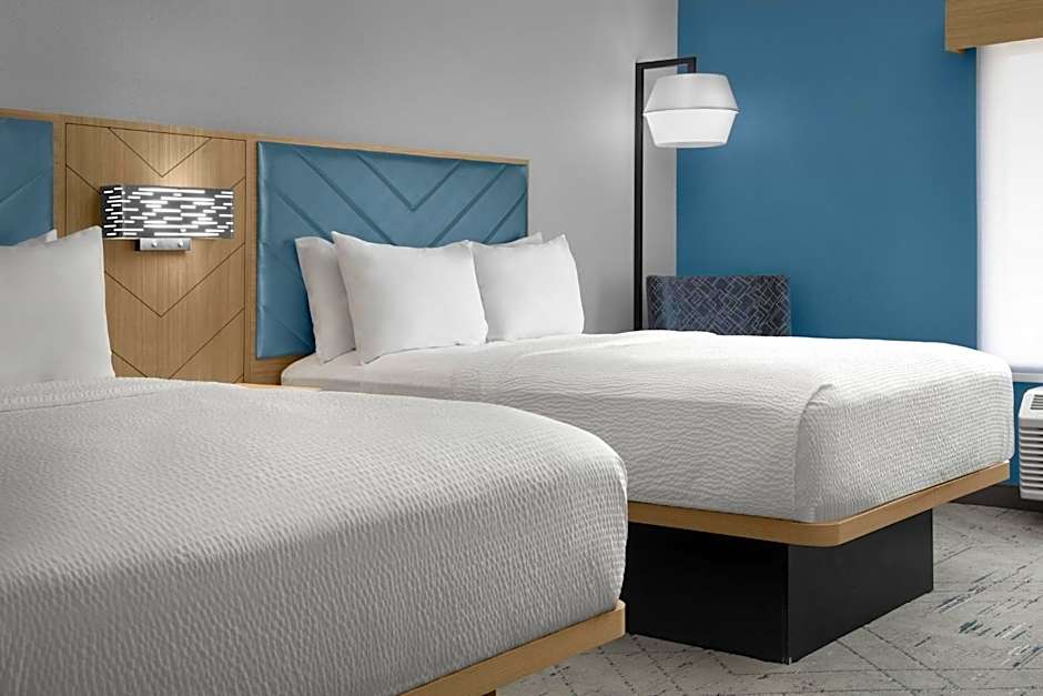 Holiday Inn Express Hotel & Suites DFW West - Hurst By IHG