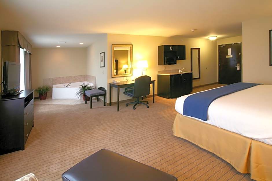 Holiday Inn Express & Suites Verona By IHG