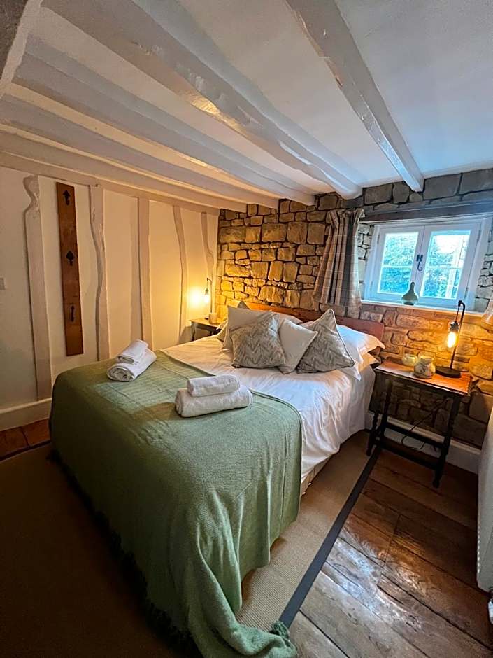 The Lion, Tredington