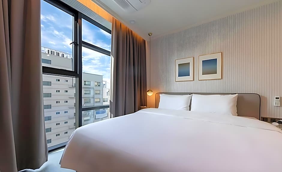 Gupo Brown-Dot Hotel