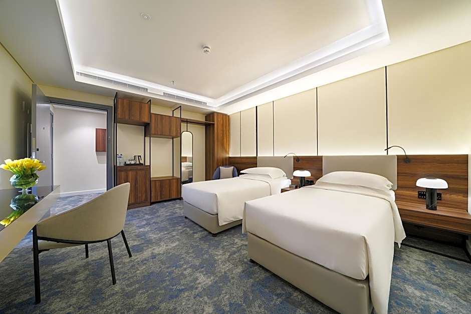 Nova M Hotel, Edge by Rotana