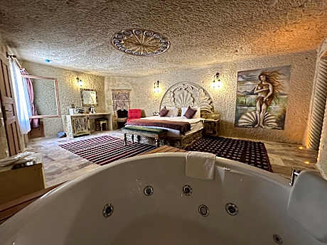 Luxury Room with Jacuzzi