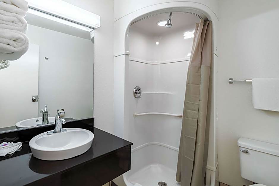 Motel 6-Greenville, TX