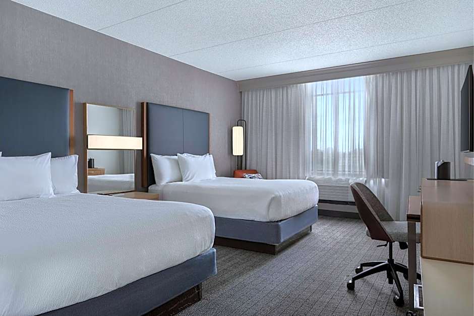 Courtyard by Marriott Louisville Airport