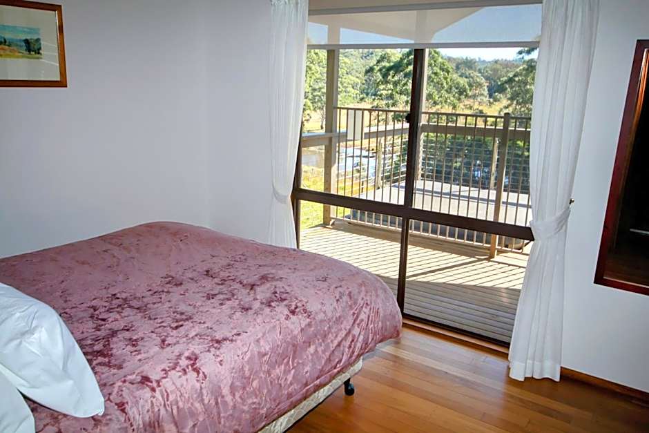 Clarendon Forest Retreat