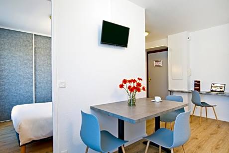 Apartment 6 Adults with kitchenette