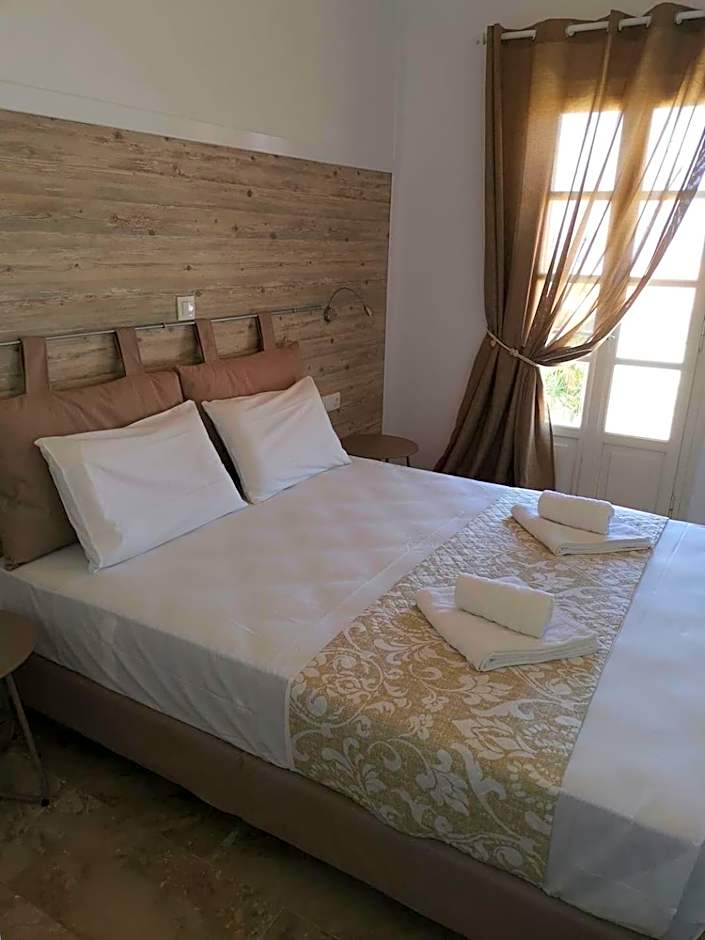 Photo 1 of 2 of Deluxe, Sea View