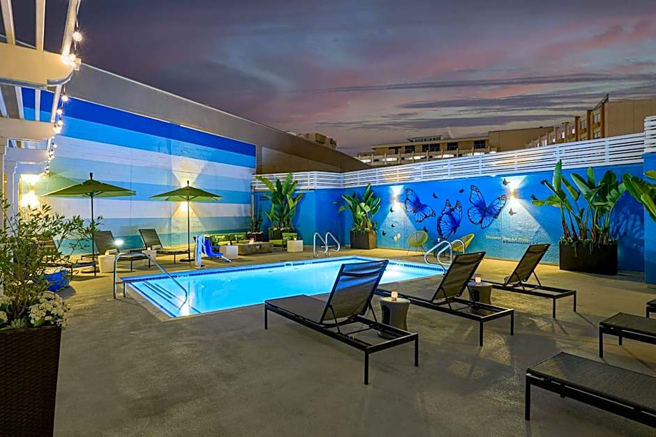 Renaissance Los Angeles Airport Hotel