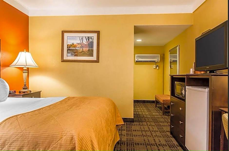 Hamden Hotel and Suites HAMDEN - NEW HAVEN