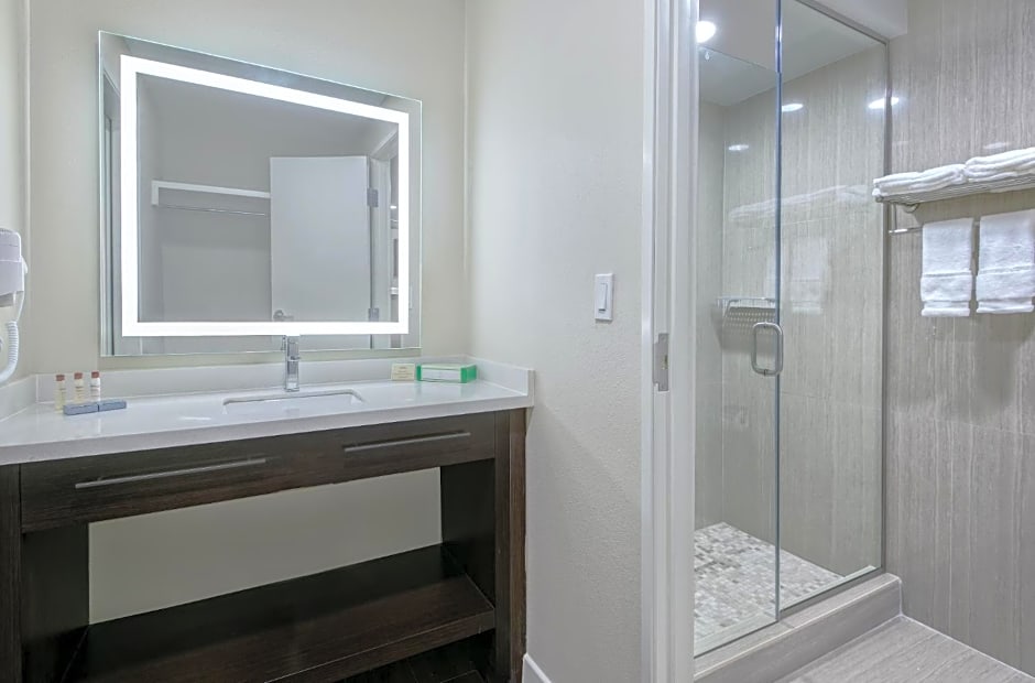 Hawthorn Suites by Wyndham McAllen