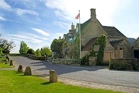 The Swan Inn Swinbrook