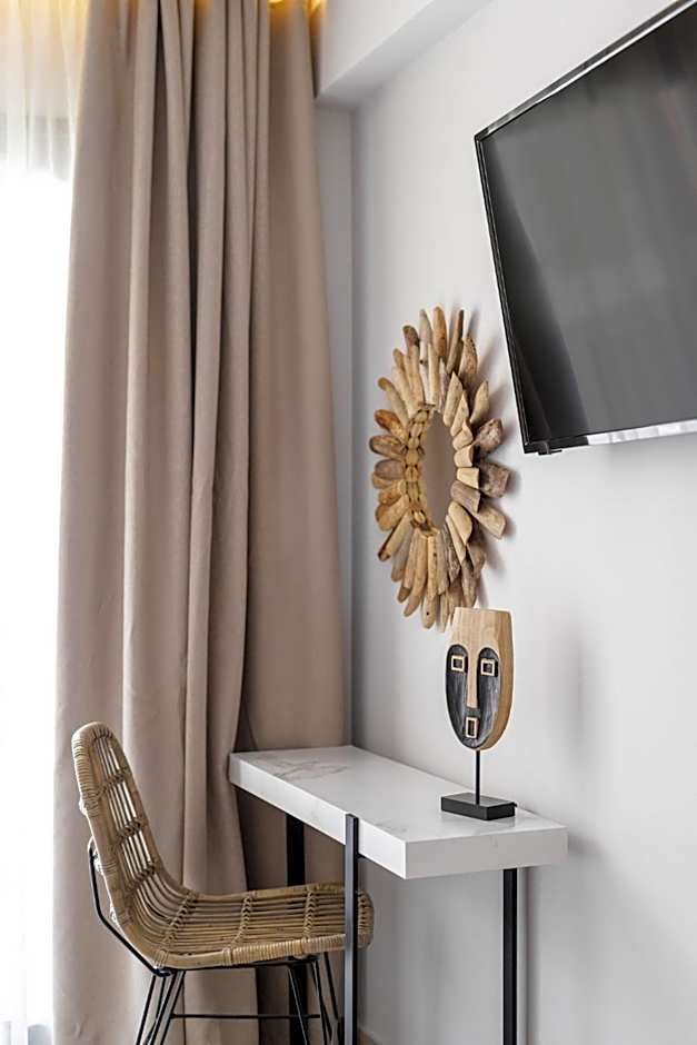 Amalthia Luxury Suites