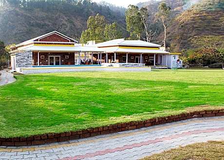 Four Banyans Spirit and Nature Resort