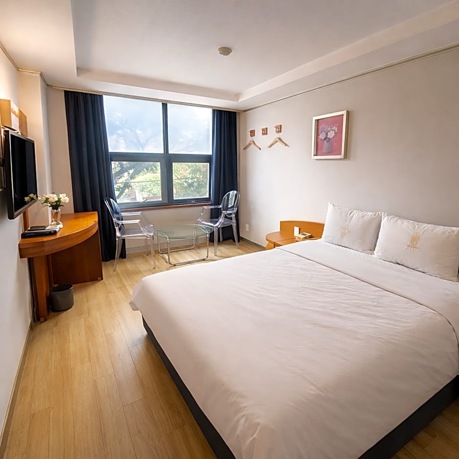 Hotel Busan Station 102