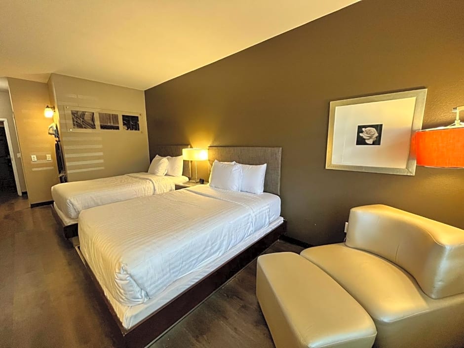 Grandstay Hotel & Suites