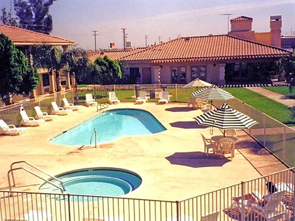 Calipatria Inn And Suites