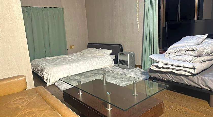 HOTEL1800