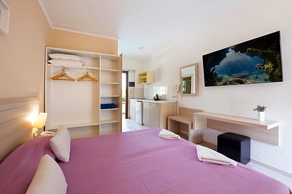 Terinikos Sunny Garden Hotel & Junior Suites New Renovation 2025