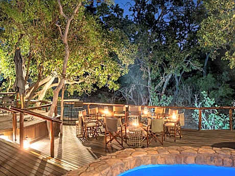 Ndlovu Safari Lodge