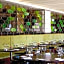 Clayton Hotel Chiswick