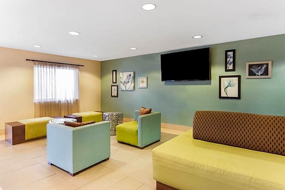 AmericInn by Wyndham Frankfort IN