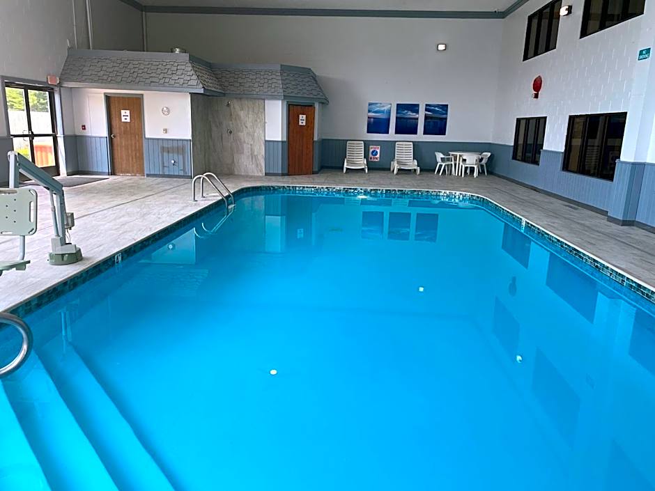 Super 8 by Wyndham Houghton Lake