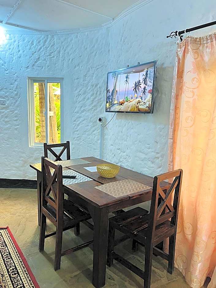 Tradewinds Lodge