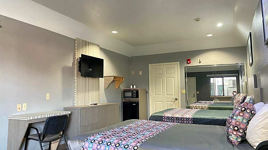 Island Suites Hobby Airport