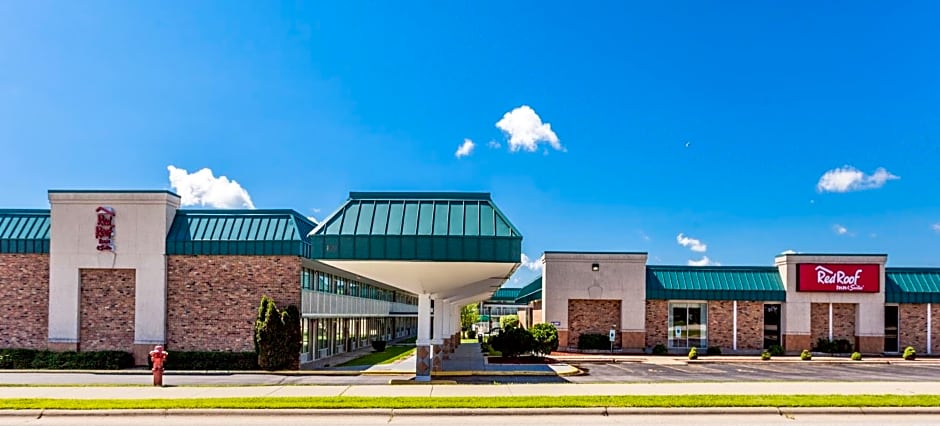 Red Roof Inn & Suites Dekalb