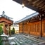 Gaeunchae Hanok Guesthouse Jeonju 2 (Korea Quality)