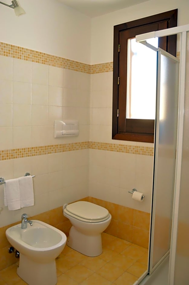 Attinia – San Vito Lo Capo, CA