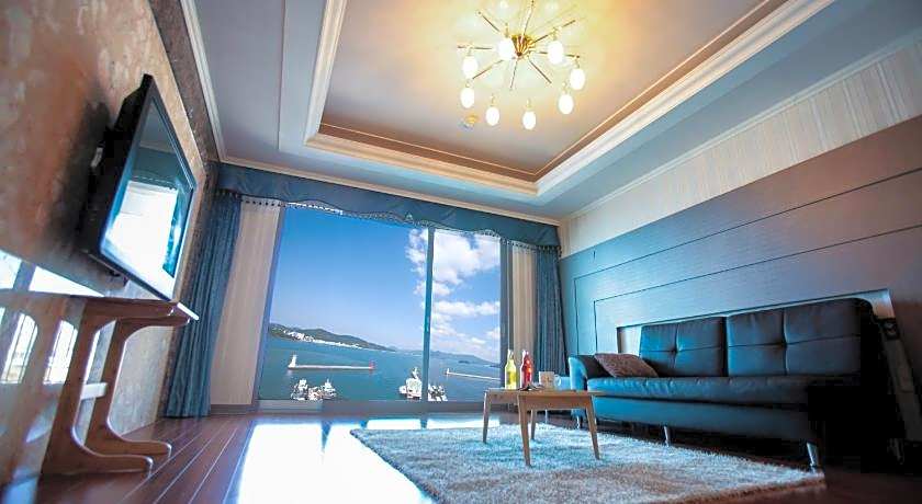 Tongyeong Bay Condo Hotel
