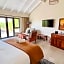 Hwange Safari Lodge