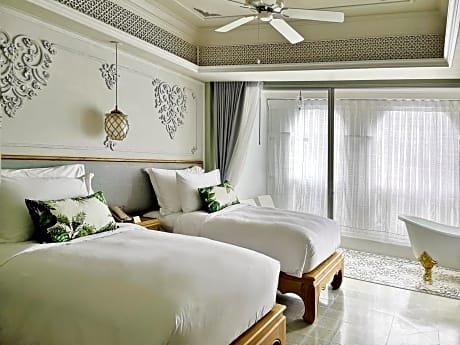 The Bedroom with Balcony - Twin Bed