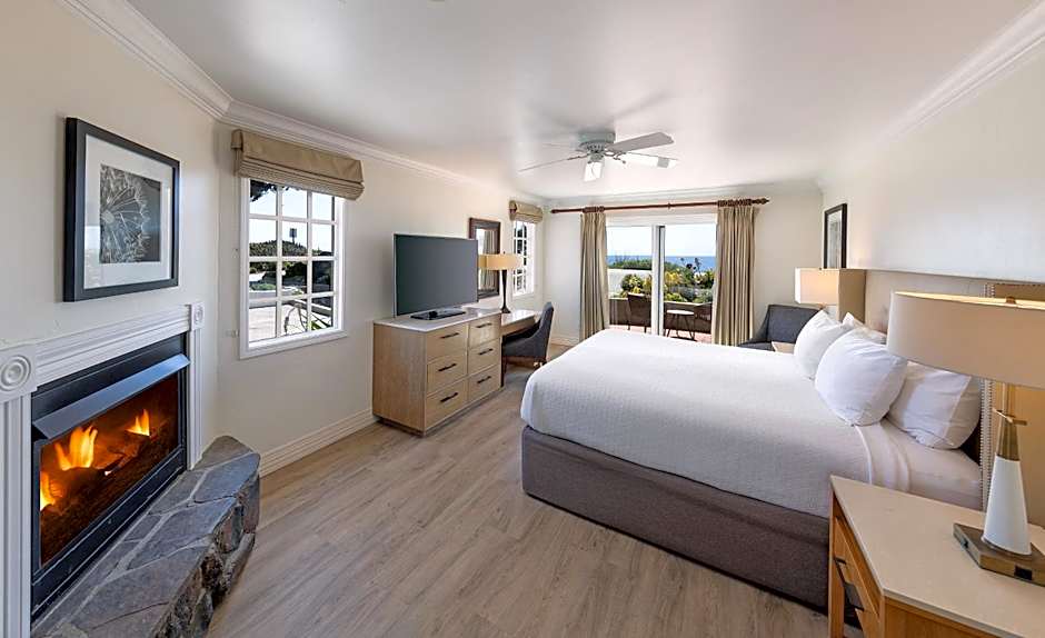 Pelican Inn & Suites