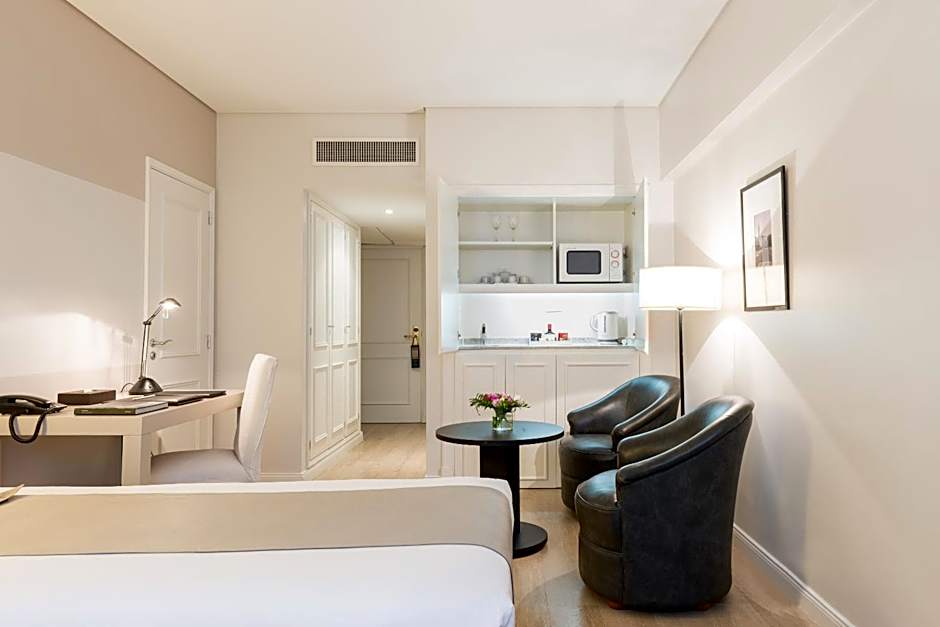 Loi Suites Recoleta Hotel