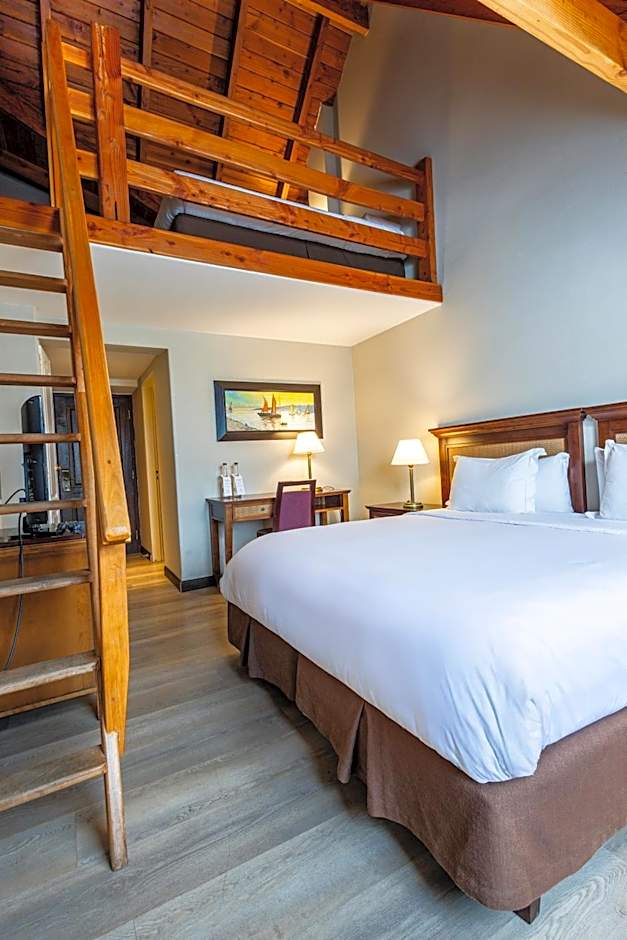 Cacique Inacayal Lake Hotel & Spa