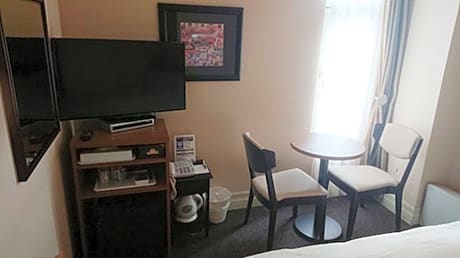 Twin Room - Non-Smoking