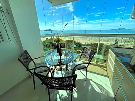 Cód 21- Apartamento com vista frente mar!
