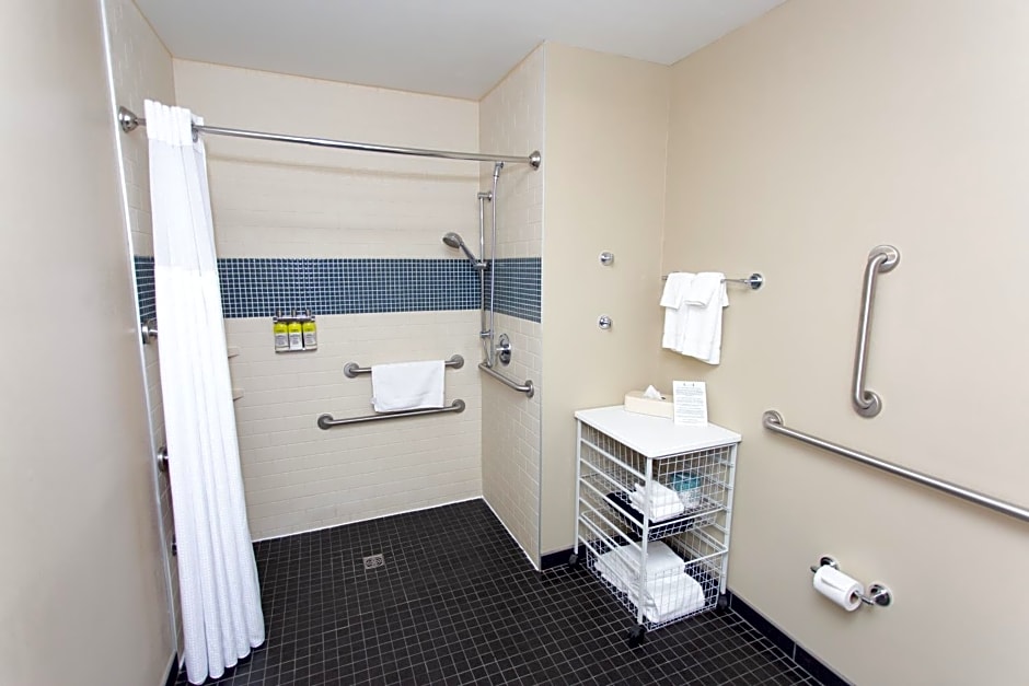 Staybridge Suites Bowling Green, an IHG Hotel