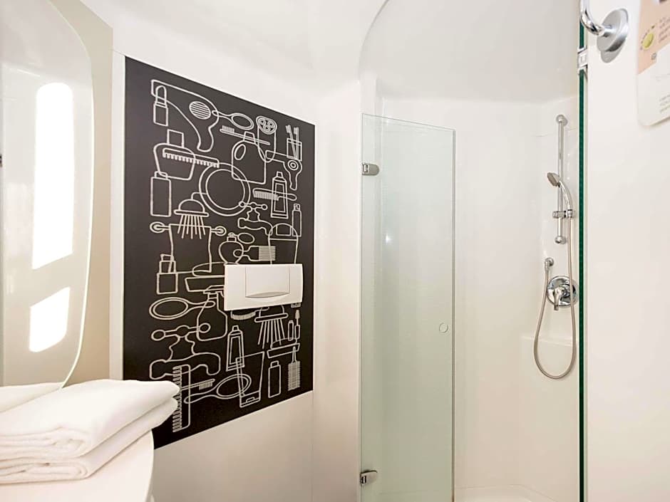 ibis Avranches Baie du Mont-Saint-Michel