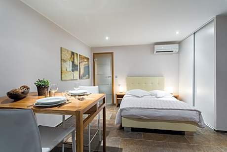 Superior Studio with Garden