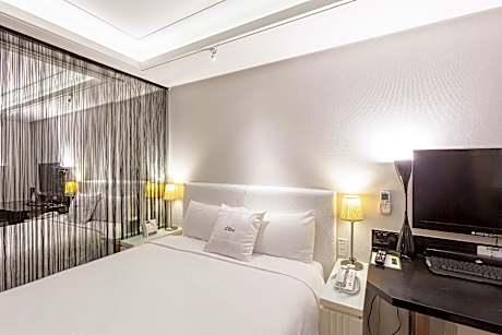 Standard Double Room - Check-in After 6:00 PM, Check-Out Before 12:00 PM, Non-Smoking